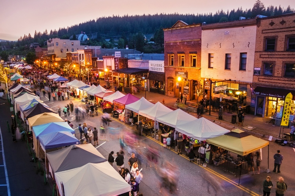 Featured image showing an aerial view of Truckee Thursdays from https://www.truckeethursdays.com/